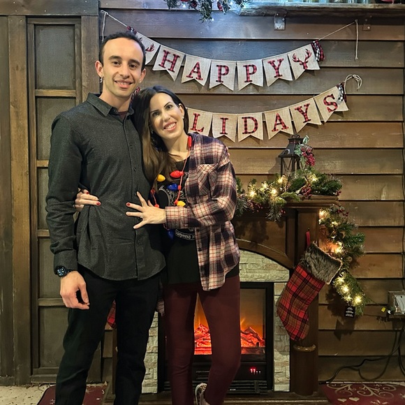 Meet your Posher, Laura - Picture 2 of 2